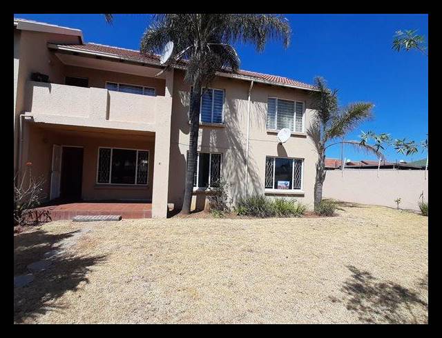 3 BEDROOM TOWNHOUSE FOR SALE IN GLEN MARAIS